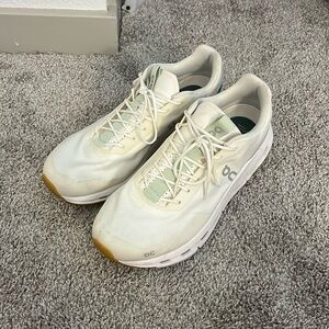On Cloudnova Form Sneaker • Size 11.5